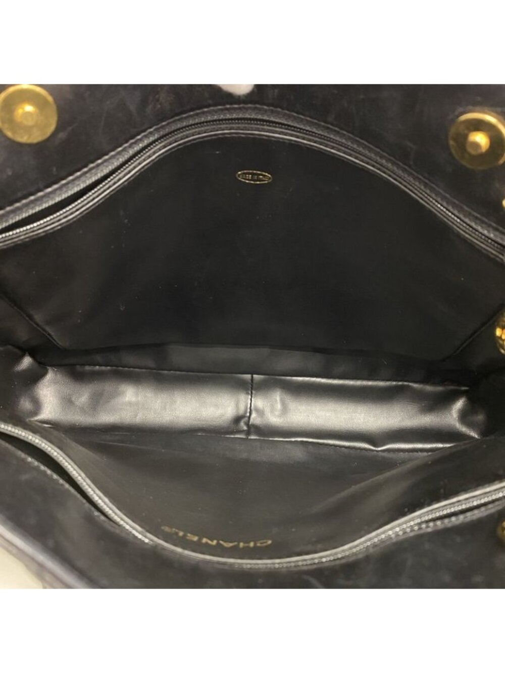 Chanel Chain Quilted Lambskin Black Gold Tote - Picture 4 of 10